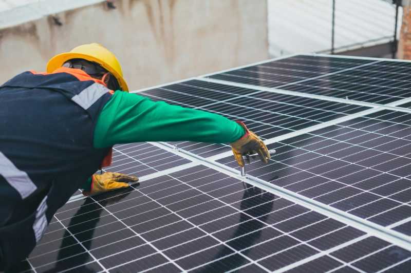 solar panels fiting solar panels fiting